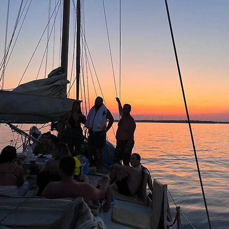 Villa La Serenata Di Pietro Taranto Bagian luar foto